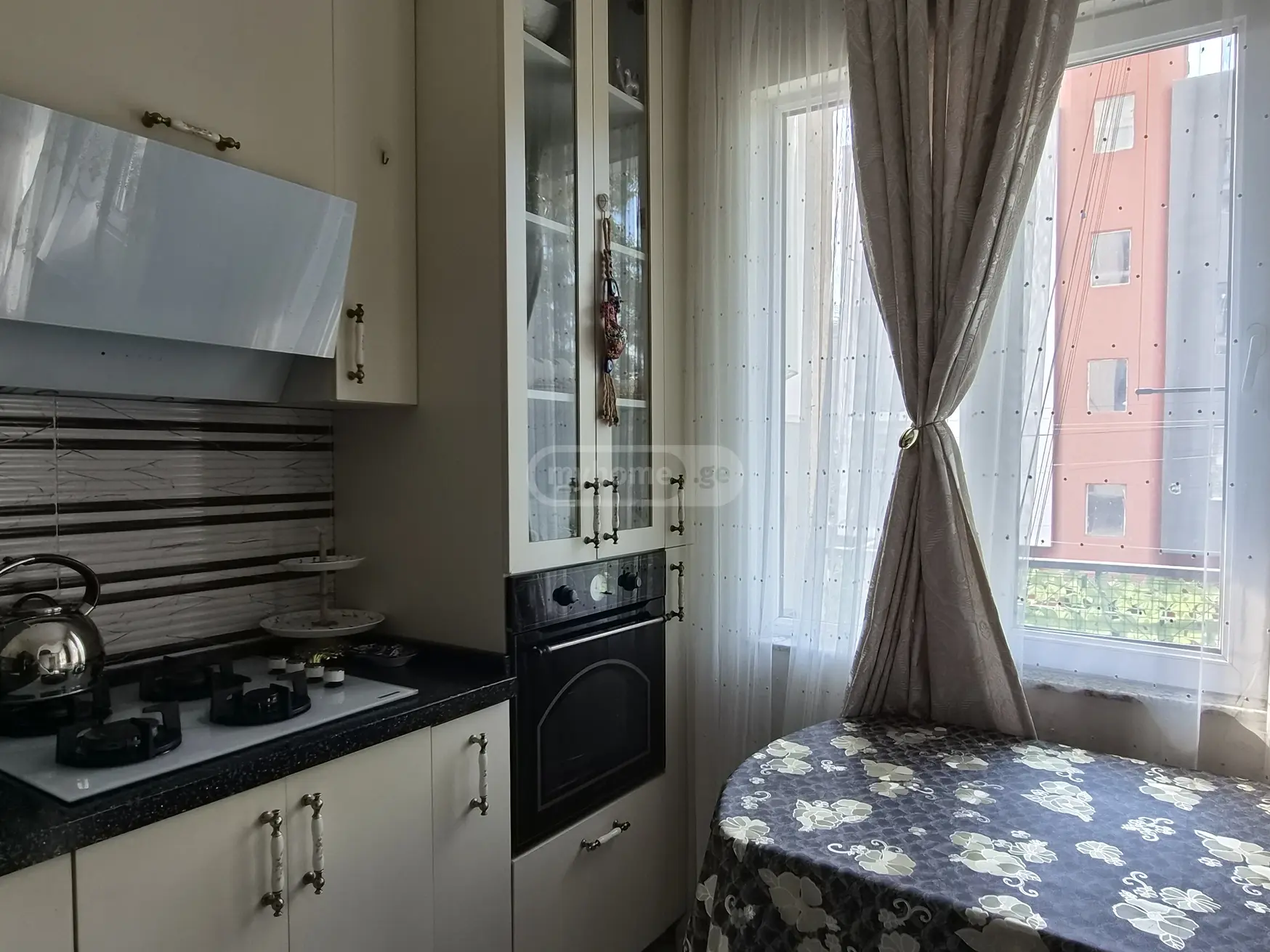 For Sale 3 Room Apartment view 4