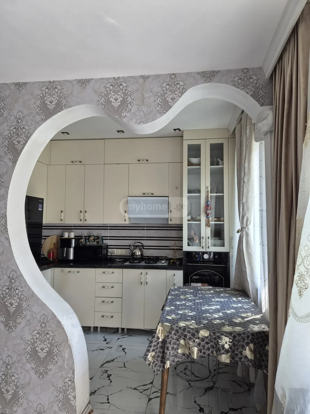 For Sale 3 Room Apartment view 6