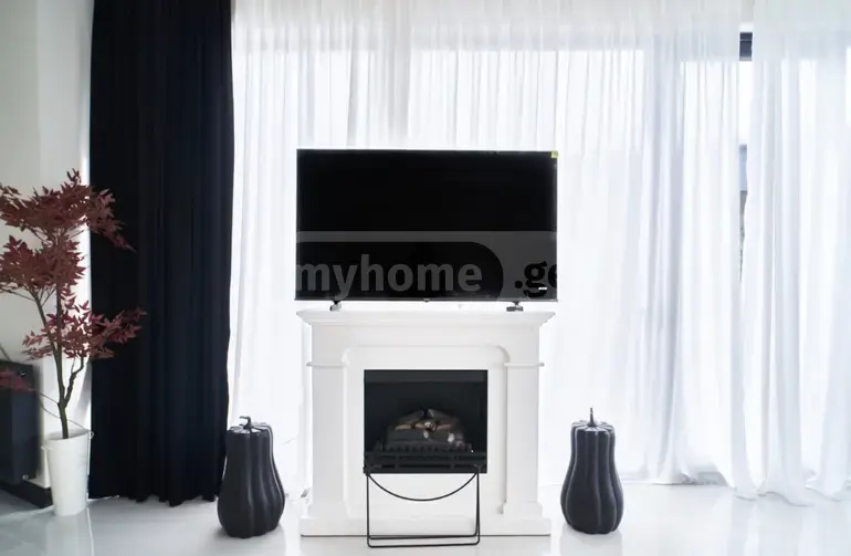 For Sale 4 Room Apartment Tsqnetshi view 4