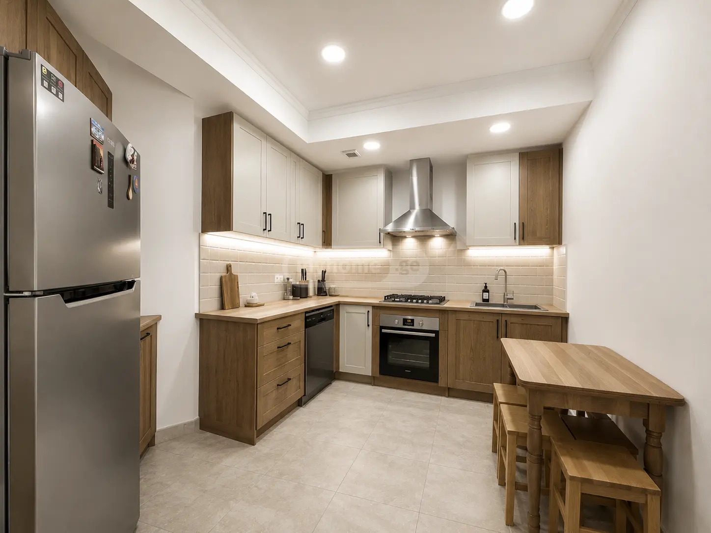 For Rent 4 Room Apartment, 2 of 10