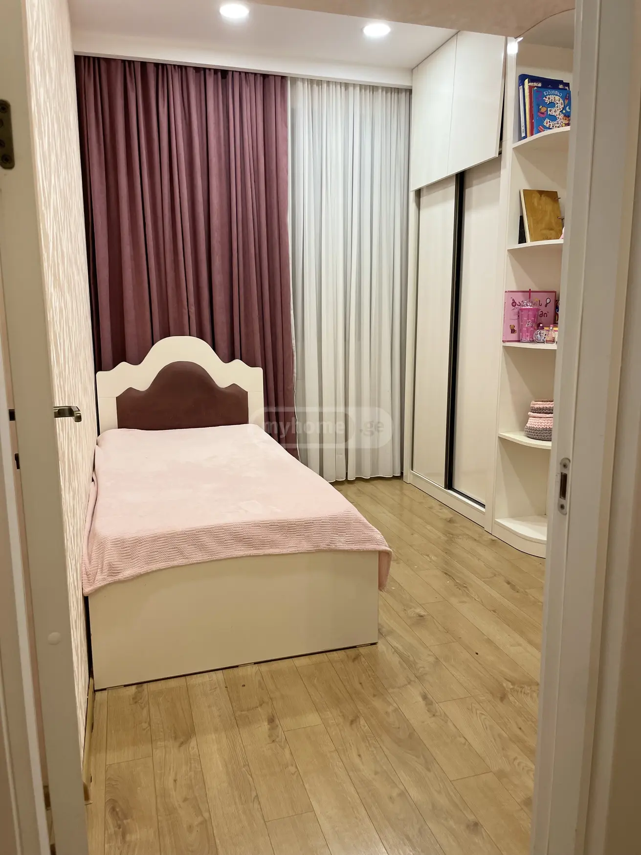 For Rent 3 Room Apartment, 7 of 9