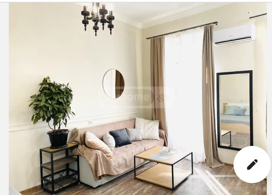 Daily Rent 1 Room Apartment Mtatsmindaze view 1