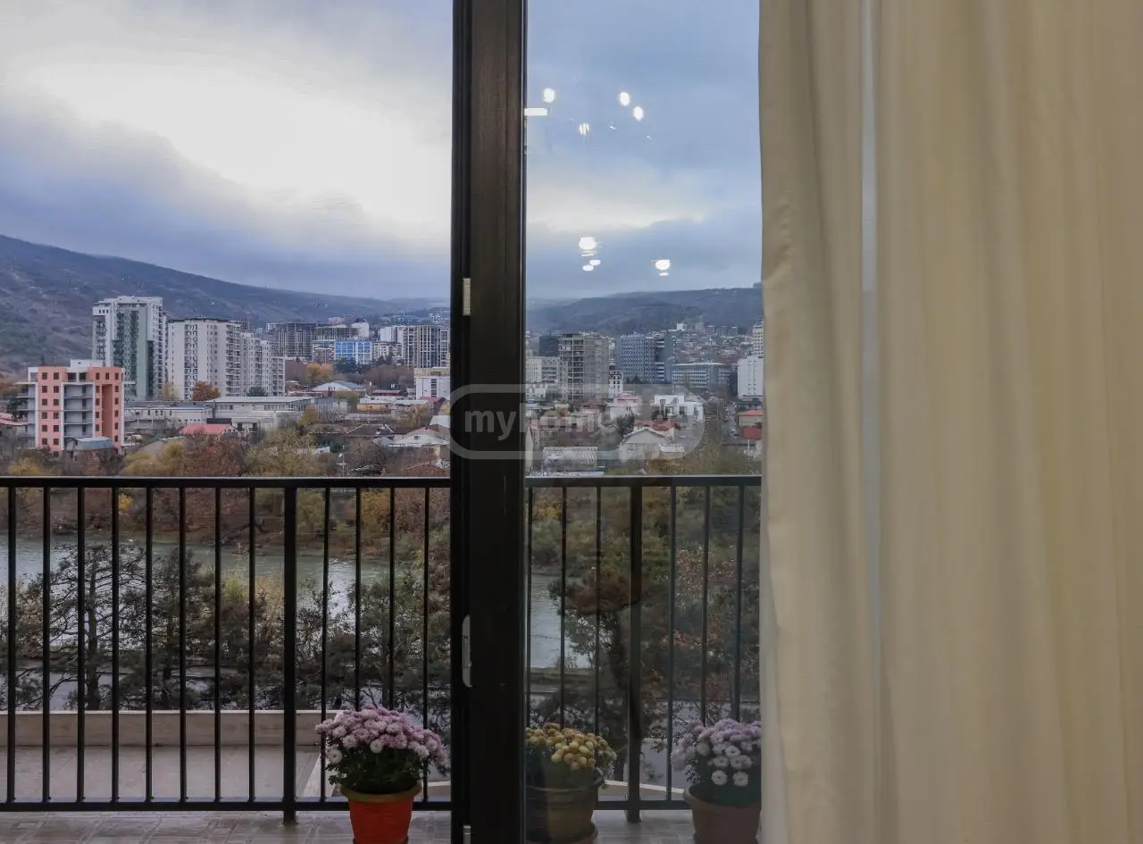 For Sale 2 Room Apartment Isanshi view 4