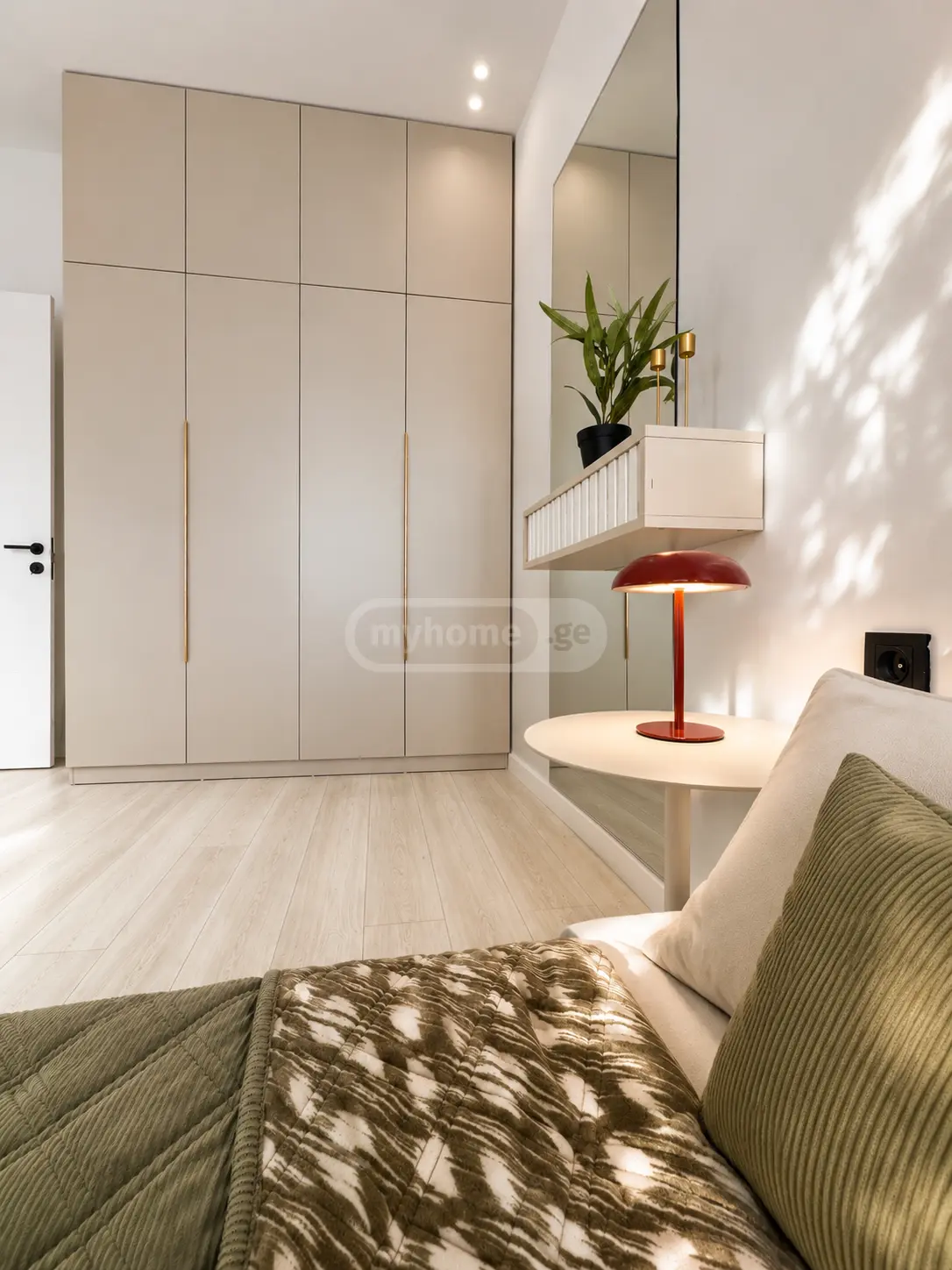 For Sale 2 Room Apartment, 2 of 10