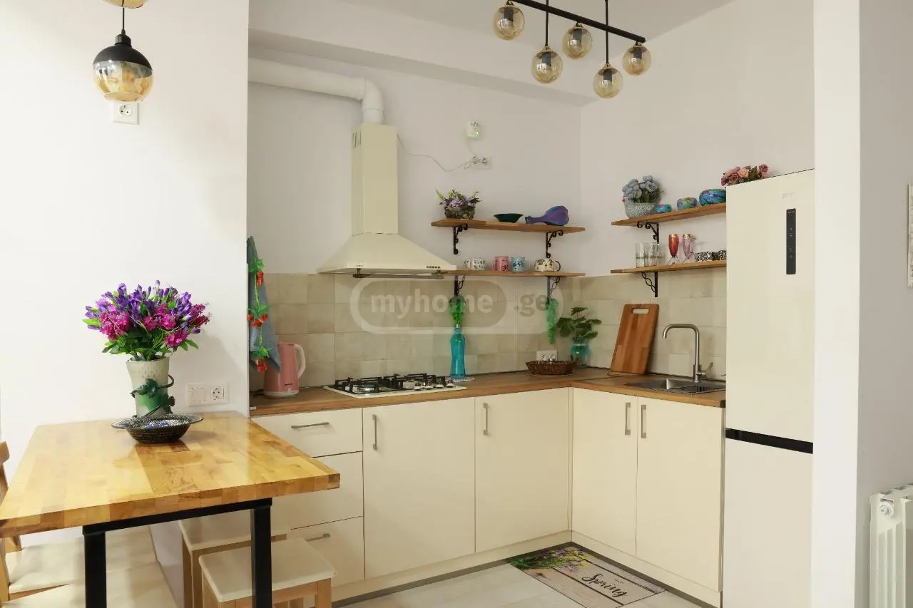 For Sale 2 Room Apartment Isanshi view 9
