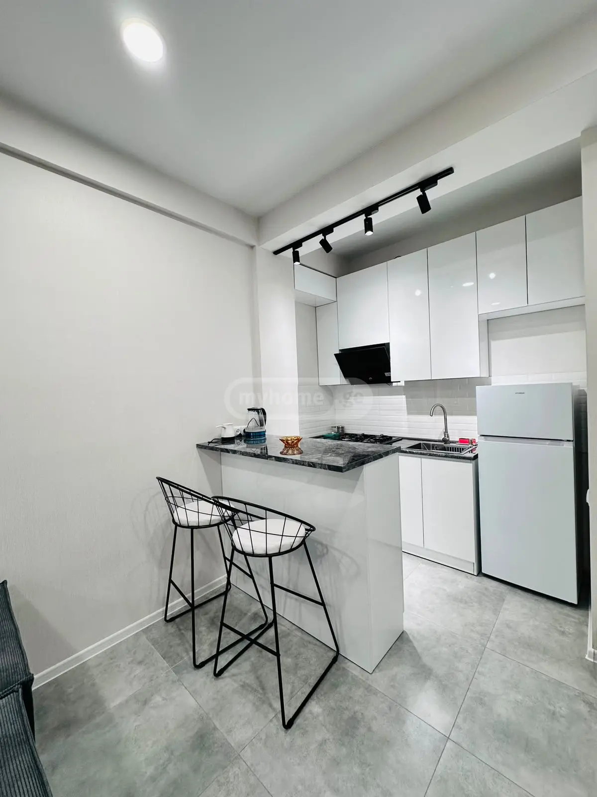 Daily Rent 2 Room Apartment Mukhianshi view 3