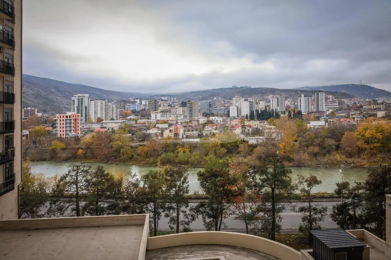 For Sale 2 Room Apartment Isanshi view 2