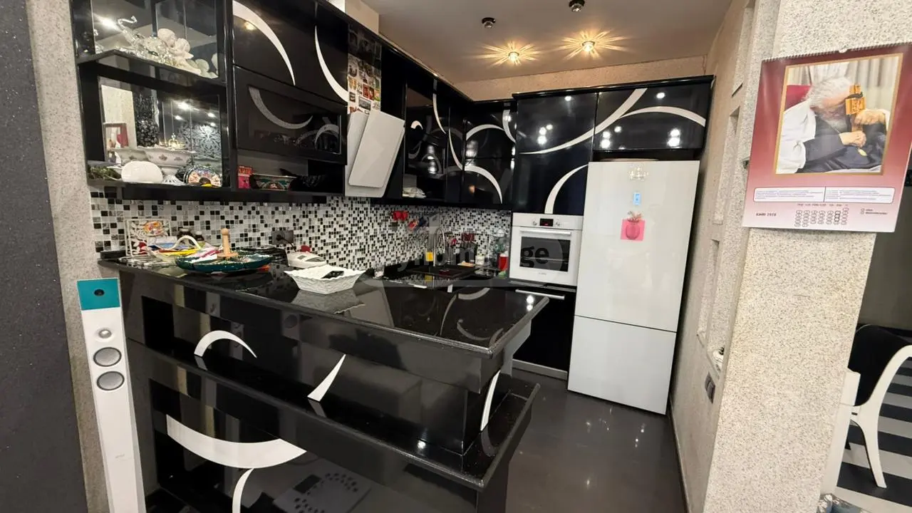 For Sale 5 Room Apartment view 5
