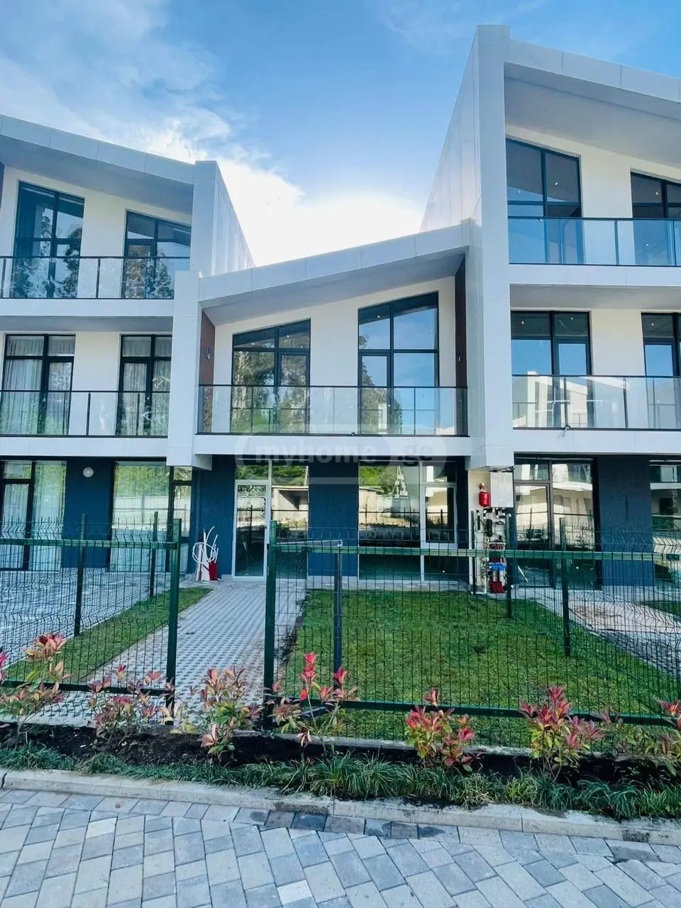 For Sale 5 Room Private House view 1