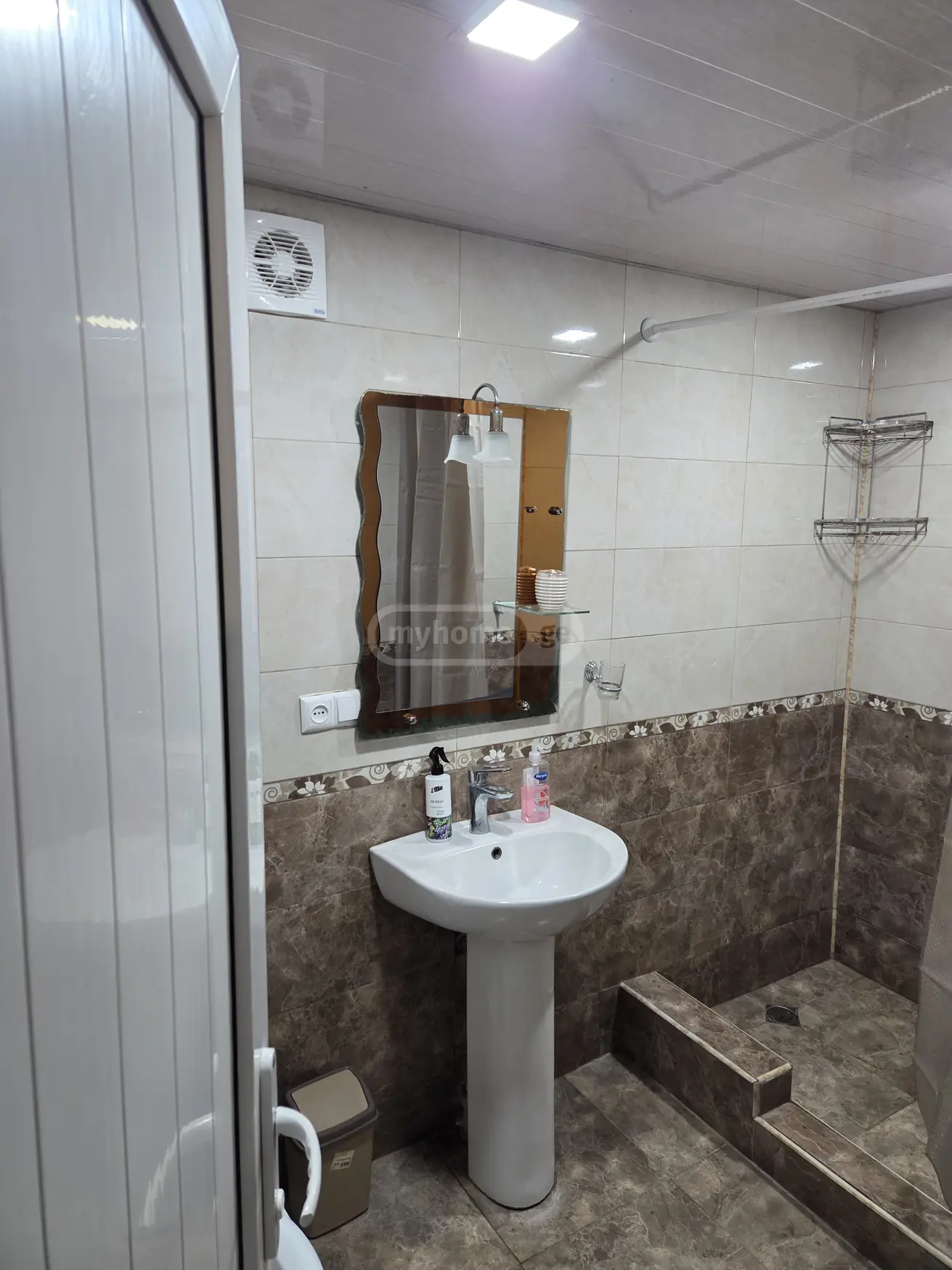 For Rent 4 Room Apartment Kutaisshi view 5
