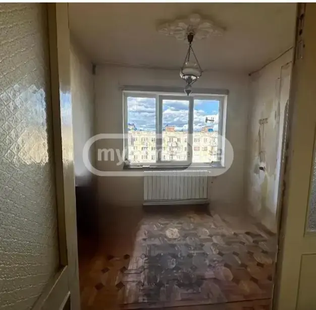 For Sale 4 Room Apartment Kutaisshi view 6