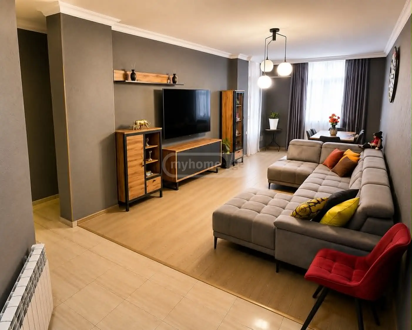 For Sale 3 Room Apartment view 2
