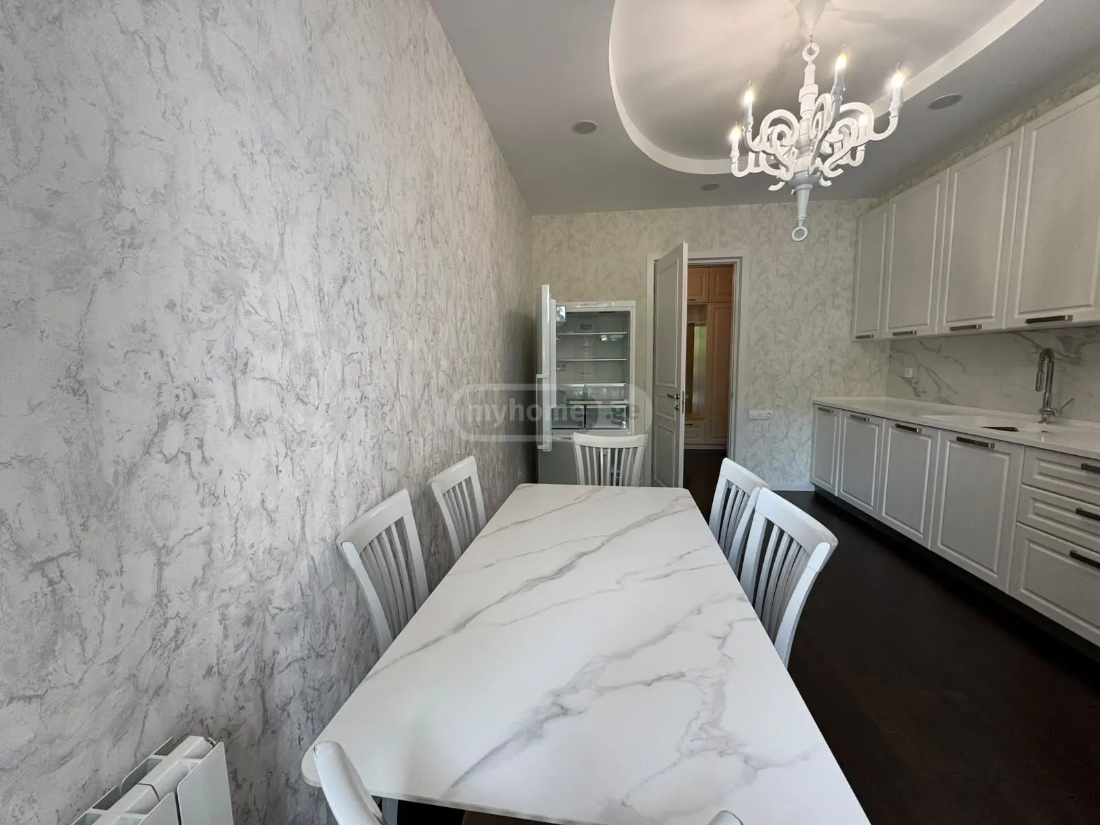 For Rent 4 Room Apartment, 4 of 12