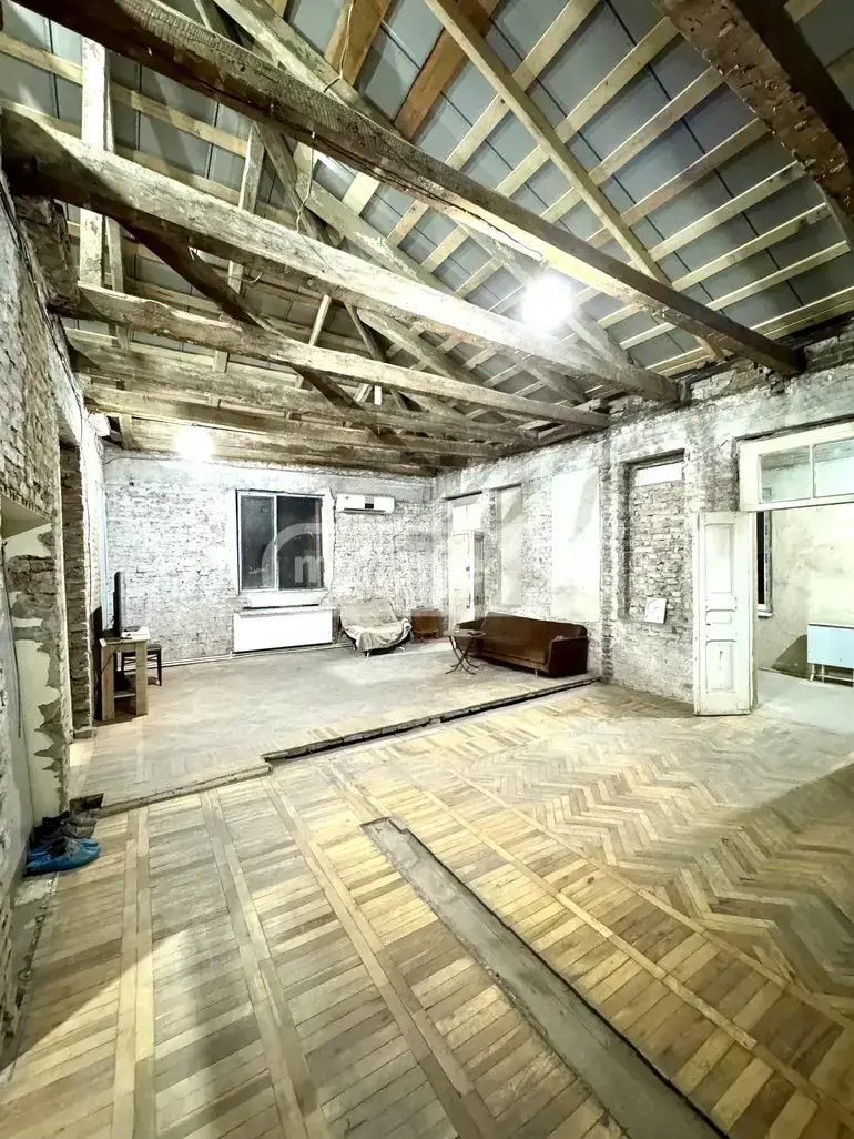 For Sale 5 Room Apartment Kutaisshi view 4
