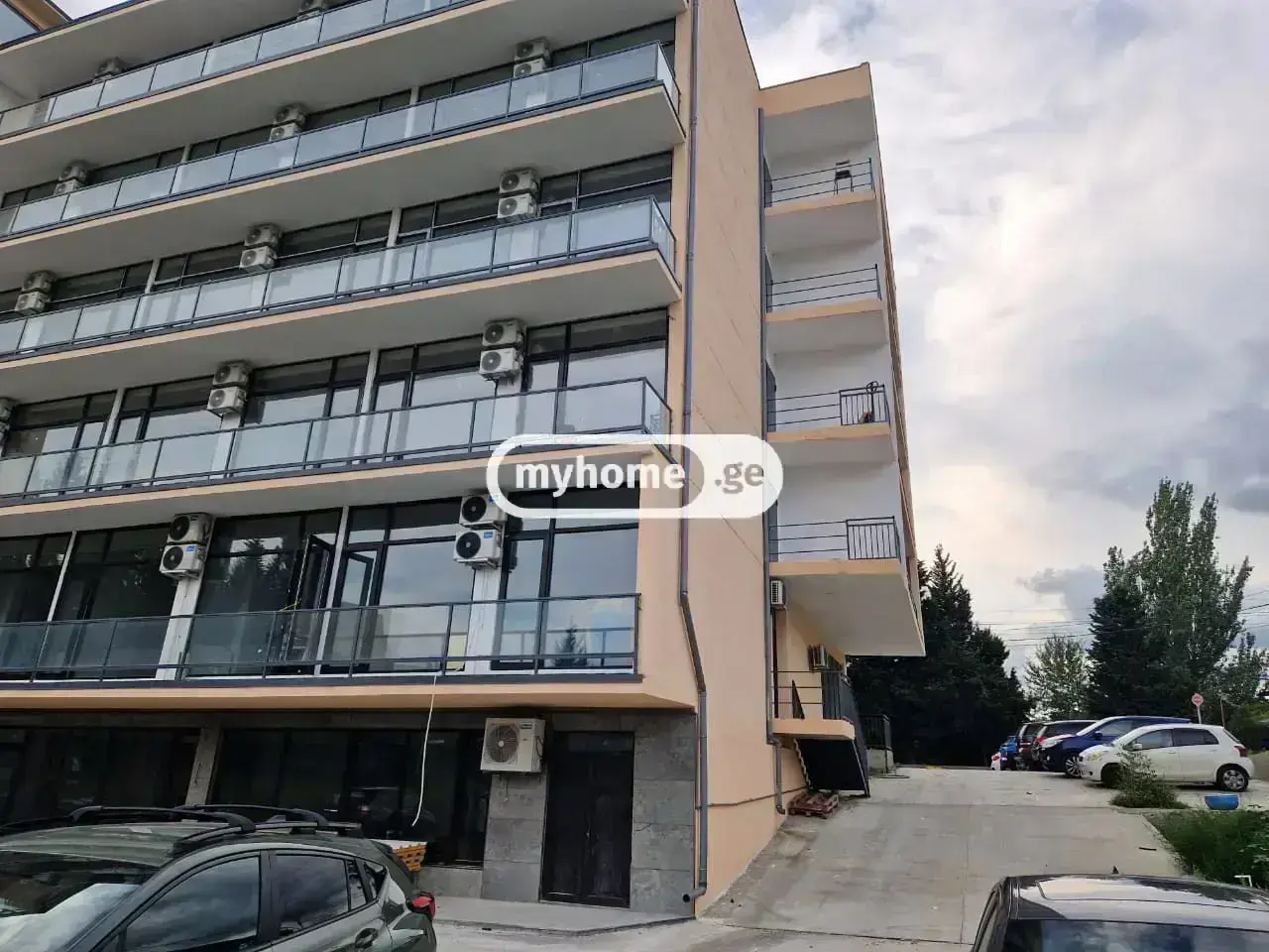 For Rent 10+ Room Sastumro In Didi Dighomi, 2 of 6