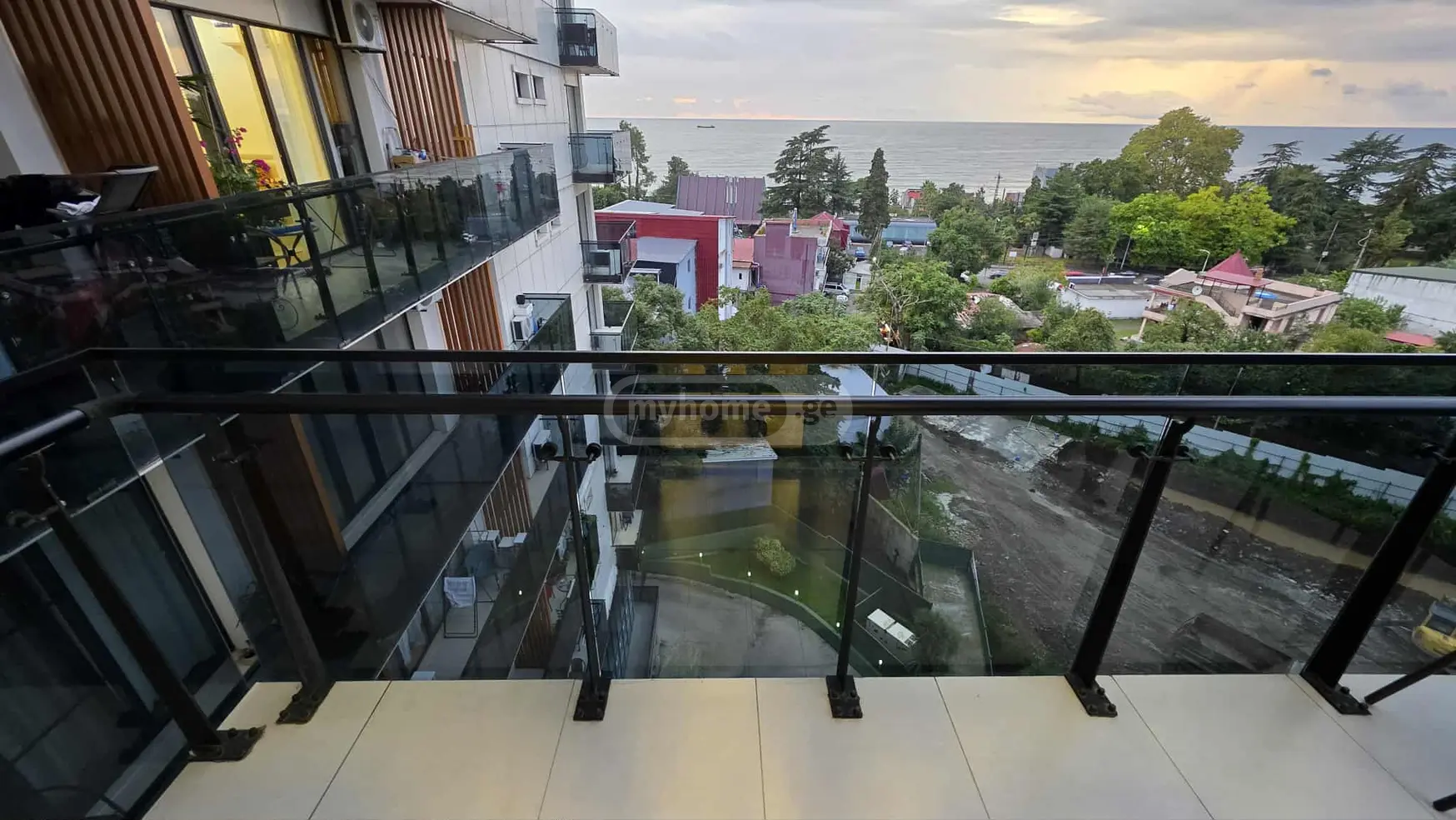 For Rent 2 Room Apartment view 2