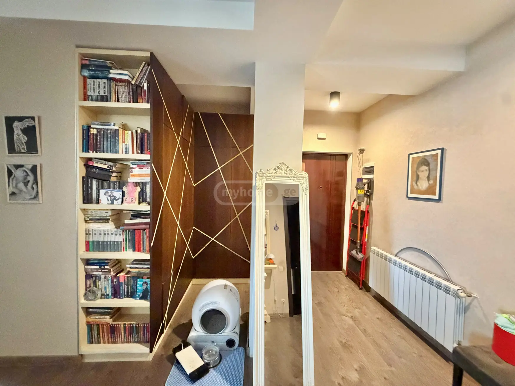 For Sale 3 Room Apartment, 3 of 9