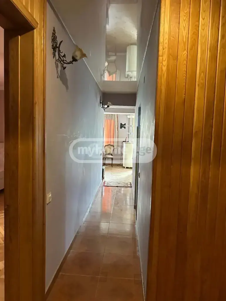 For Sale 5 Room Apartment Kutaisshi view 3