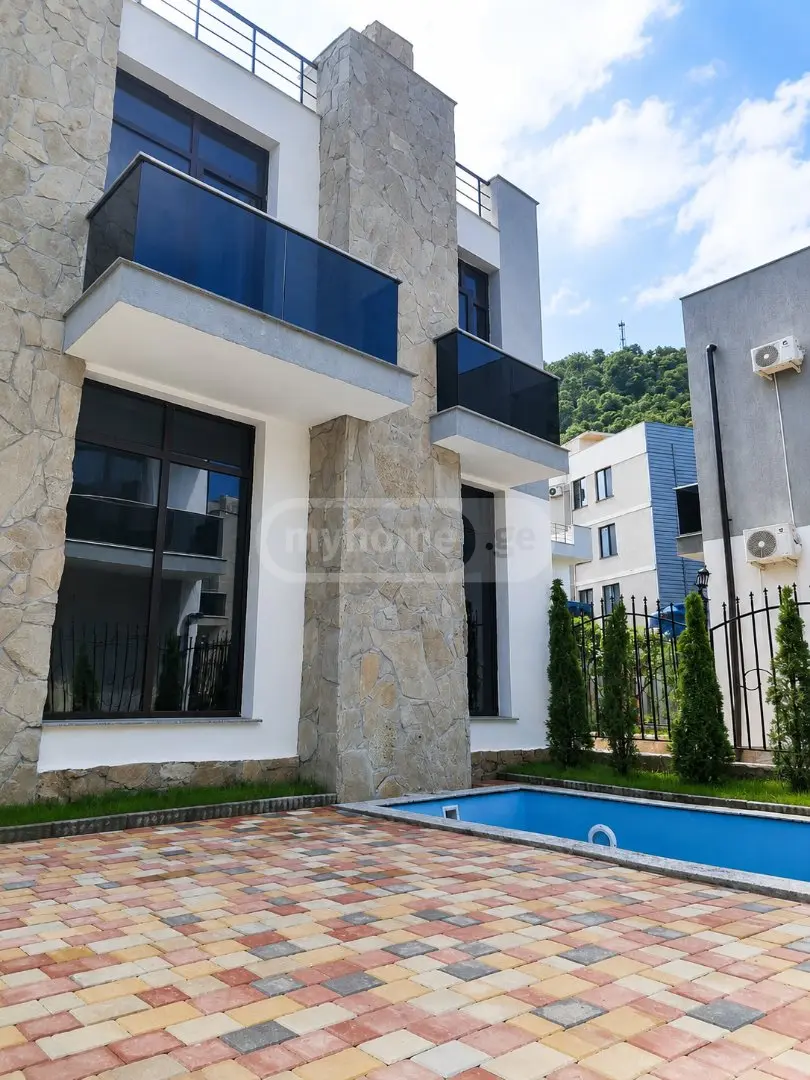 For Rent 3 Room Country House, 1 of 12