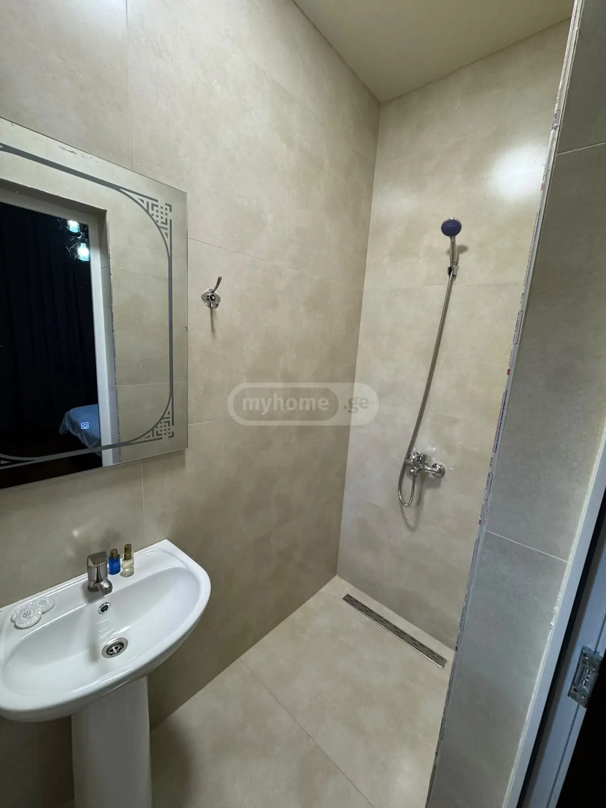 For Rent 2 Room Private House view 4