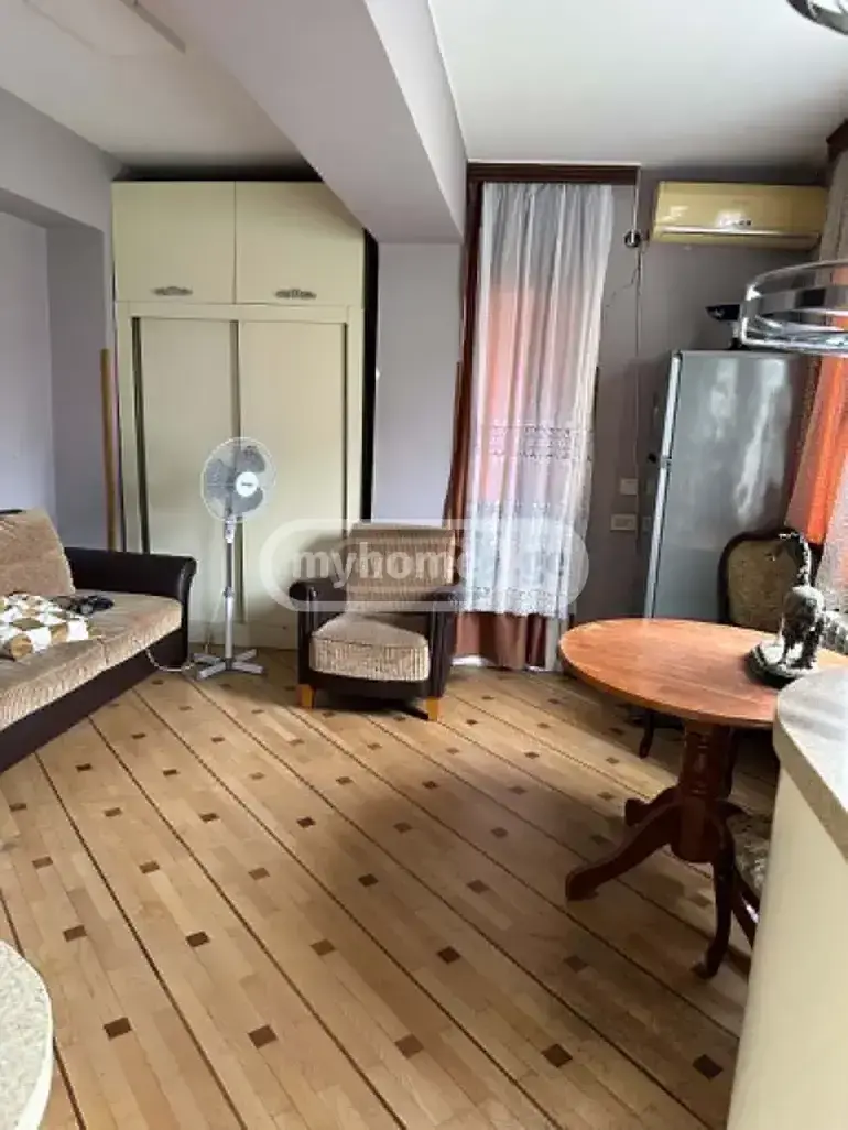 For Sale 5 Room Apartment Kutaisshi view 8