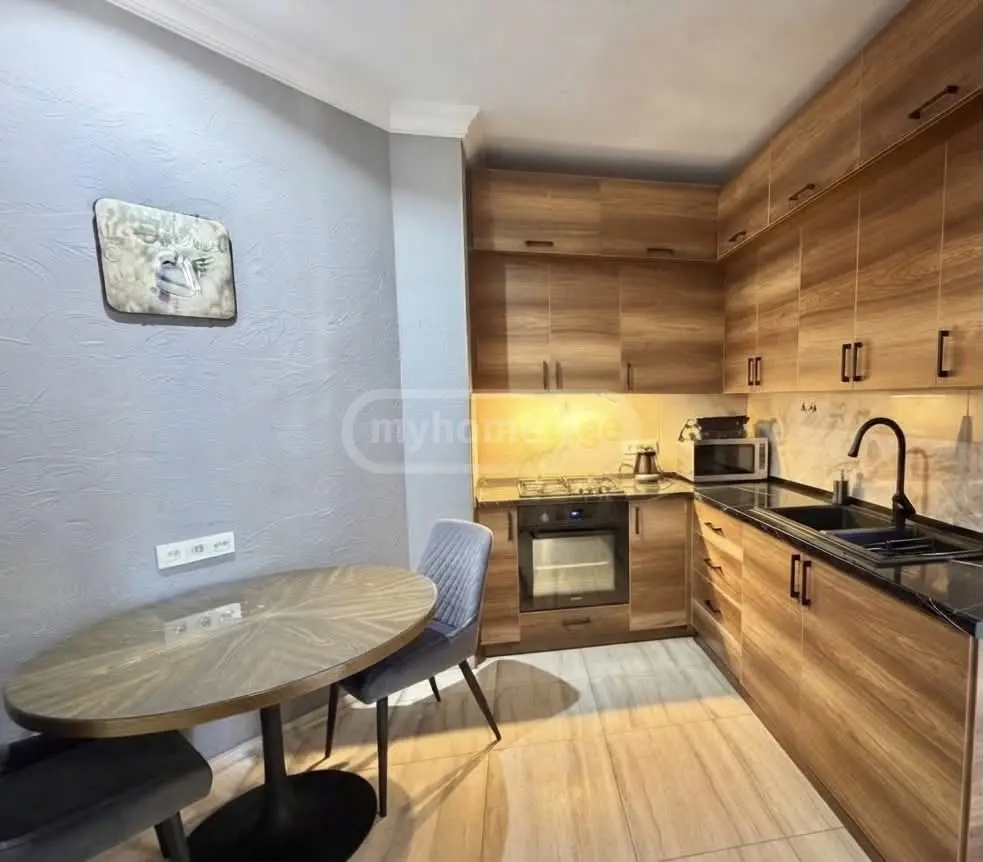 For Sale 3 Room Apartment view 5