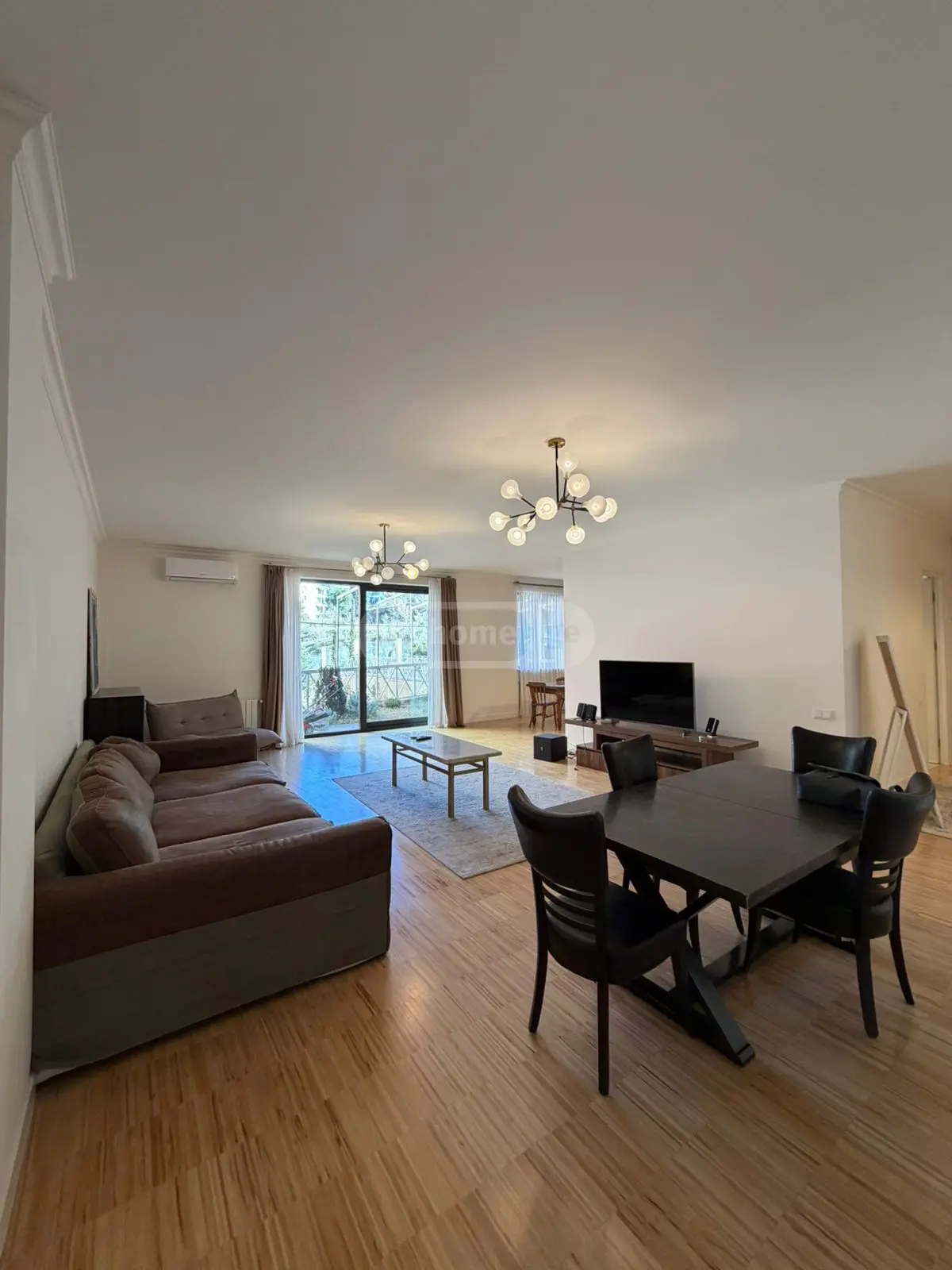For Rent 4 Room Apartment, 3 of 12