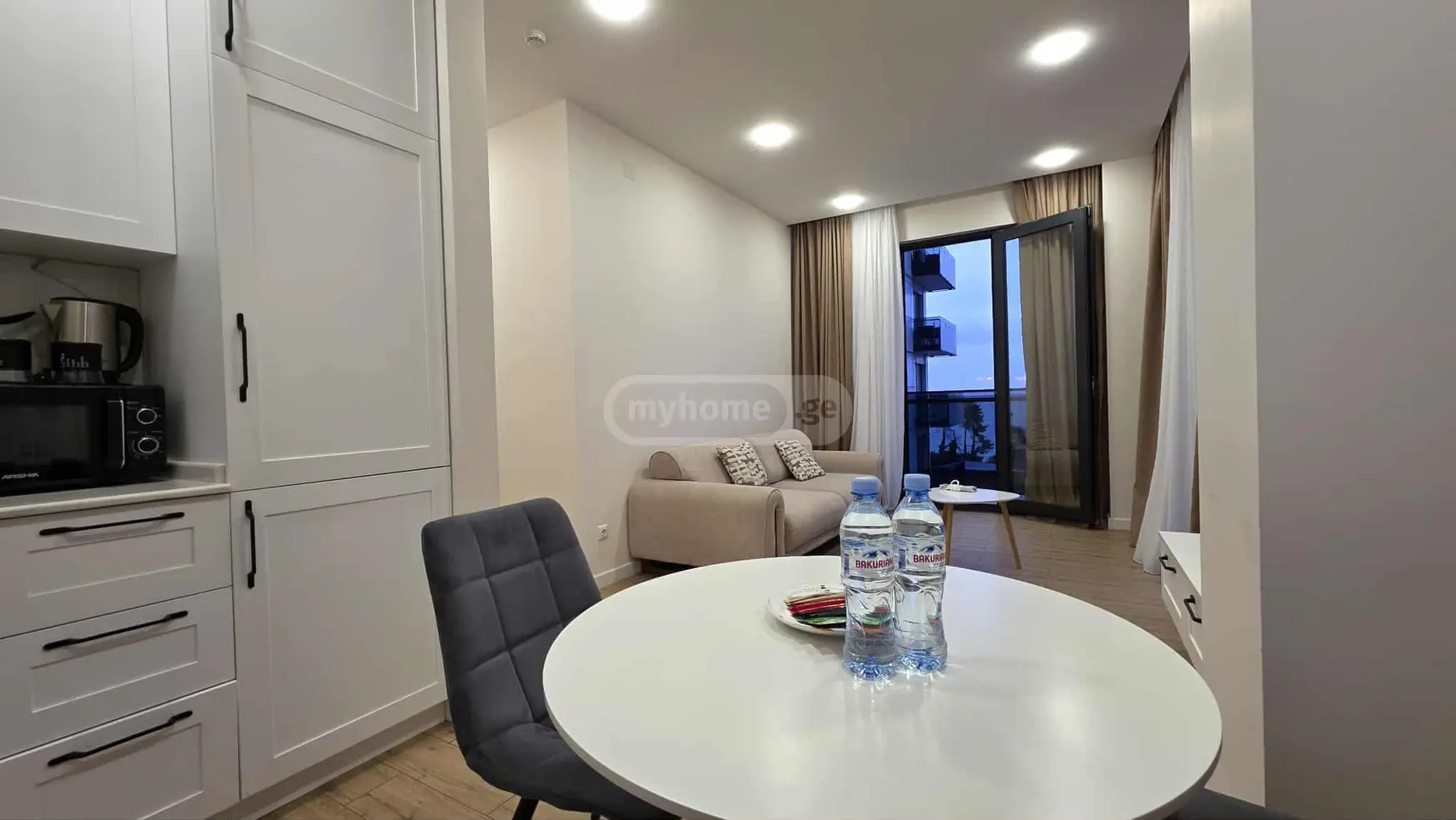 For Rent 2 Room Apartment view 3