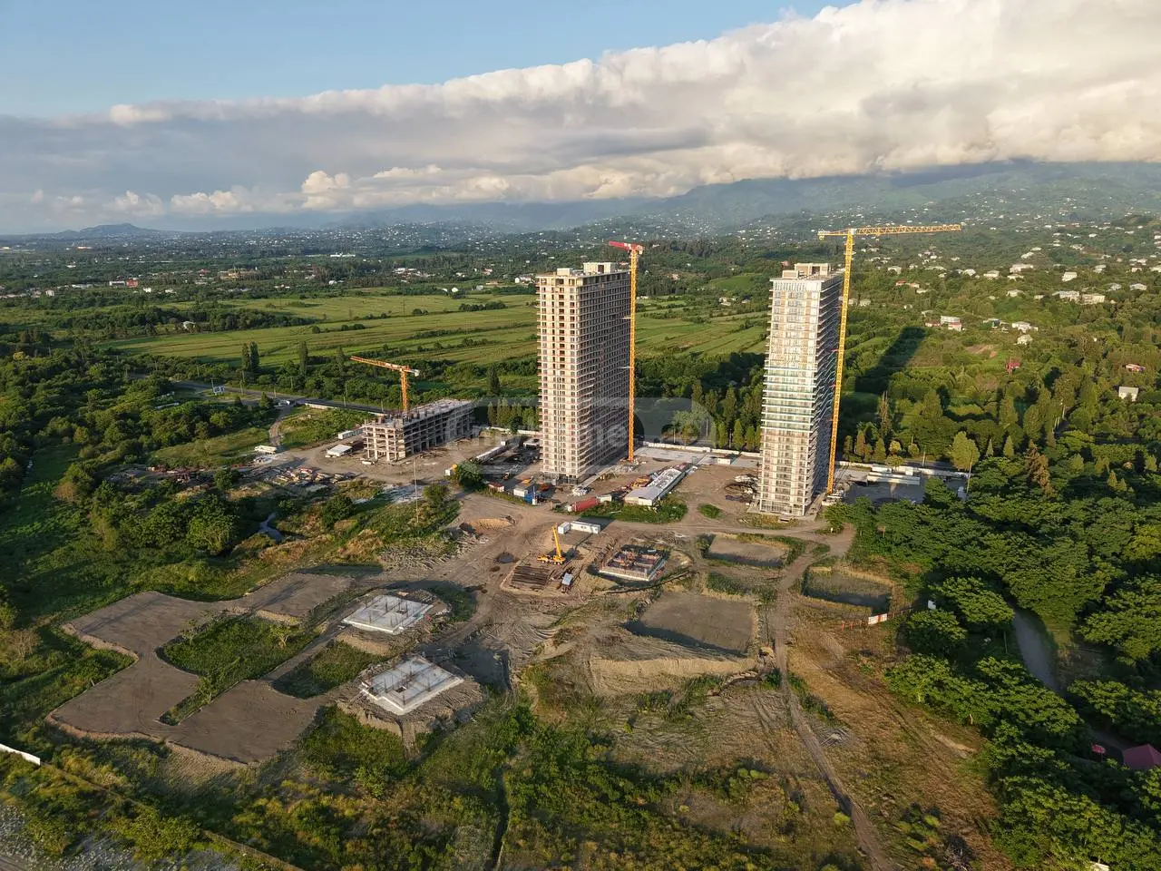 Продажа 3-комната Квартира view 2