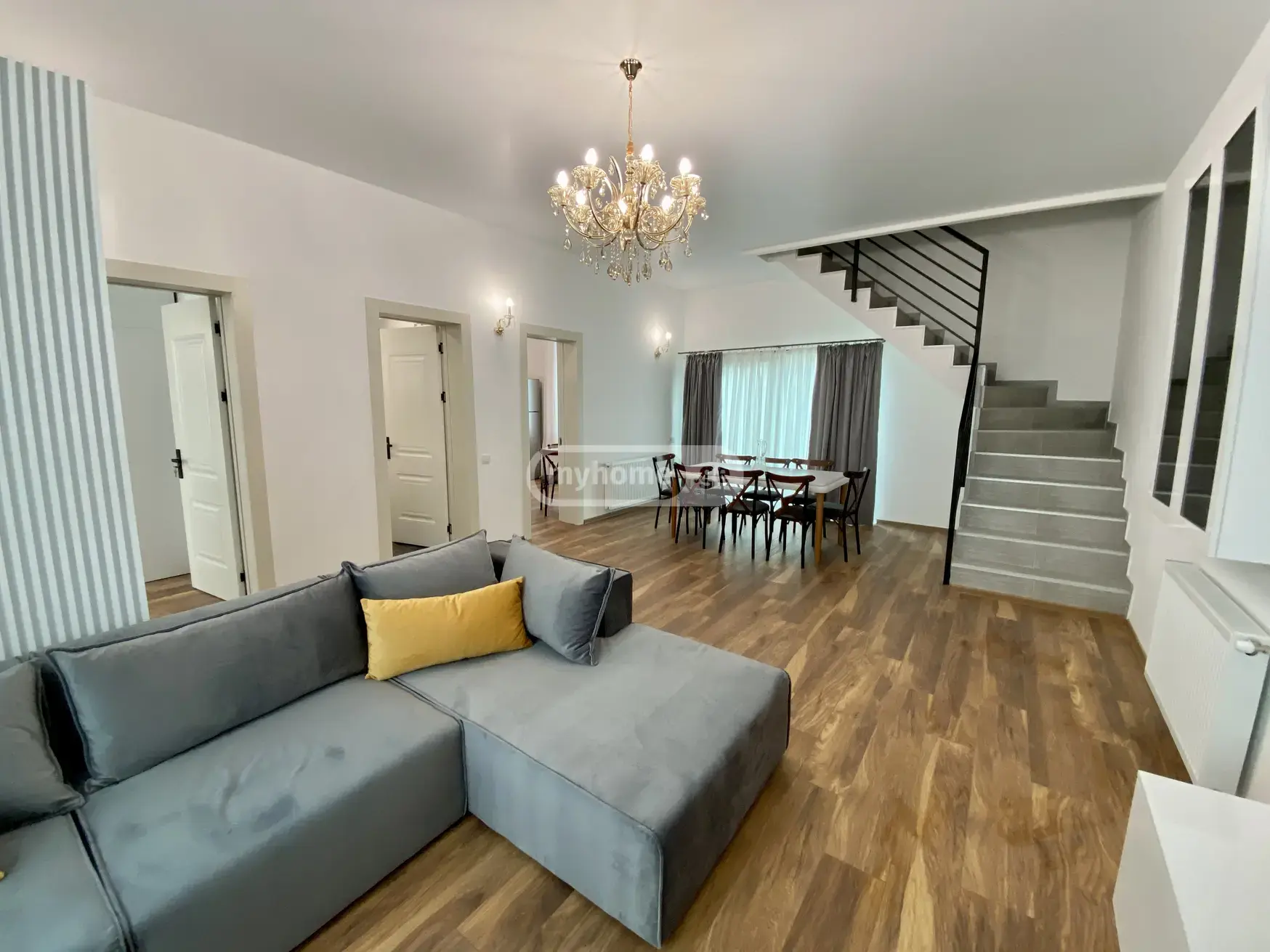 For Sale 7 Room Private House, 1 of 12