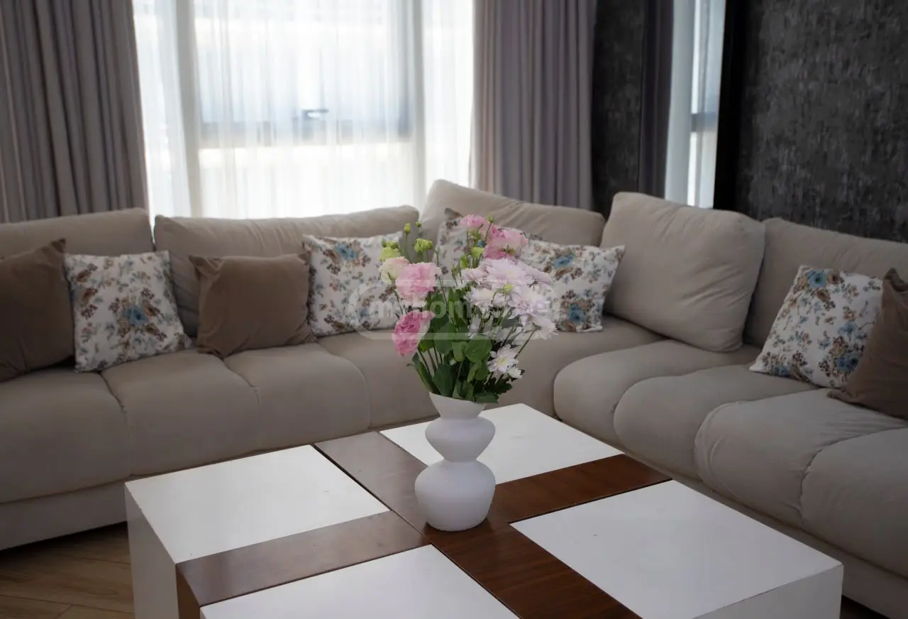 For Rent 4 Room Apartment, 9 of 12