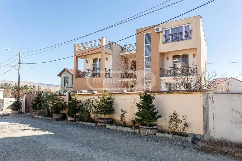 For Rent 10+ Room Sastumro Nadzaladevshi, 1 of 11