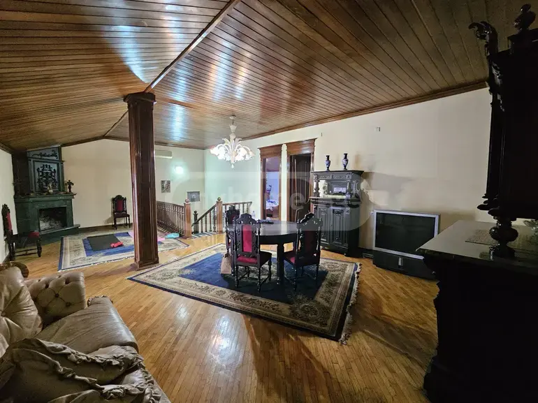 For Sale 10+ Room Sastumro In Batumi, 6 of 12
