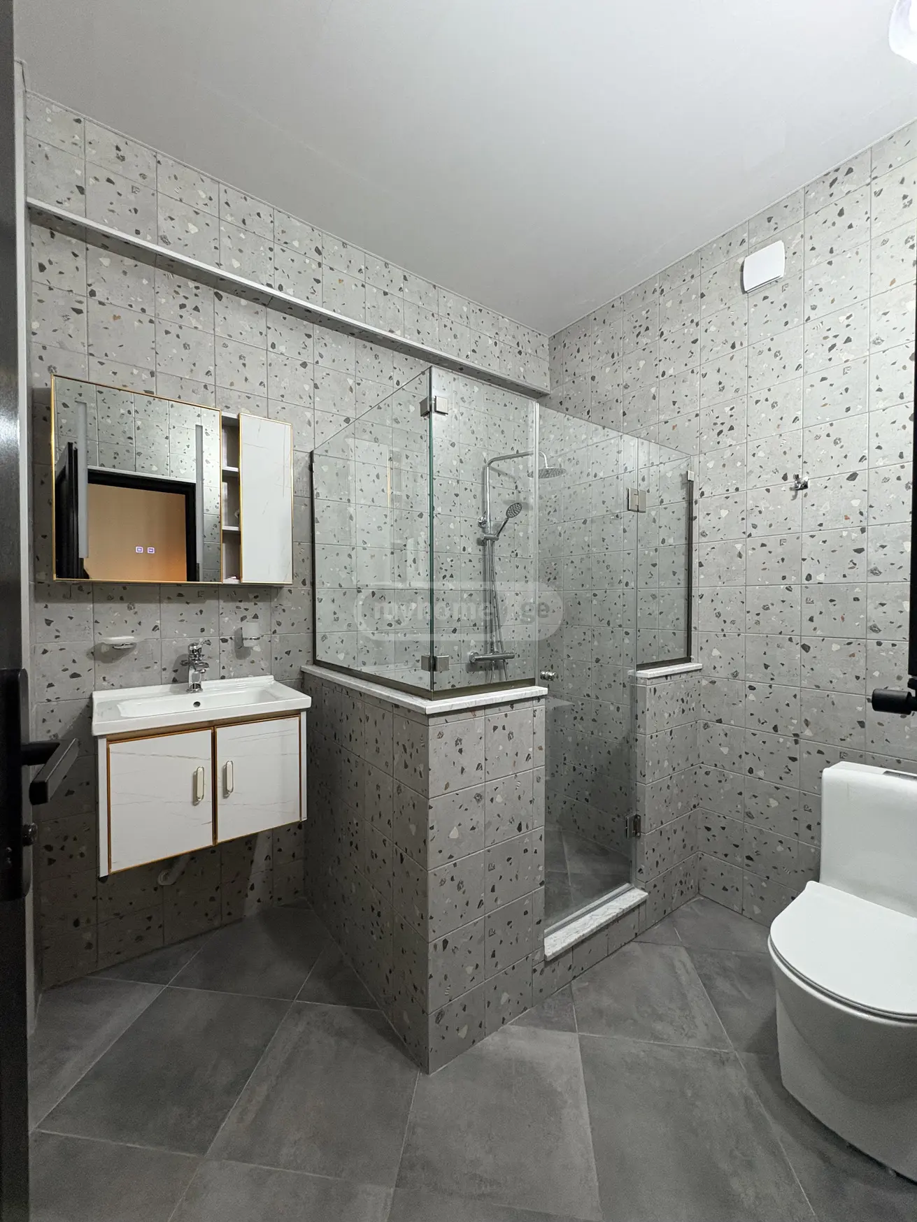 For Rent 3 Room Apartment, 10 of 12