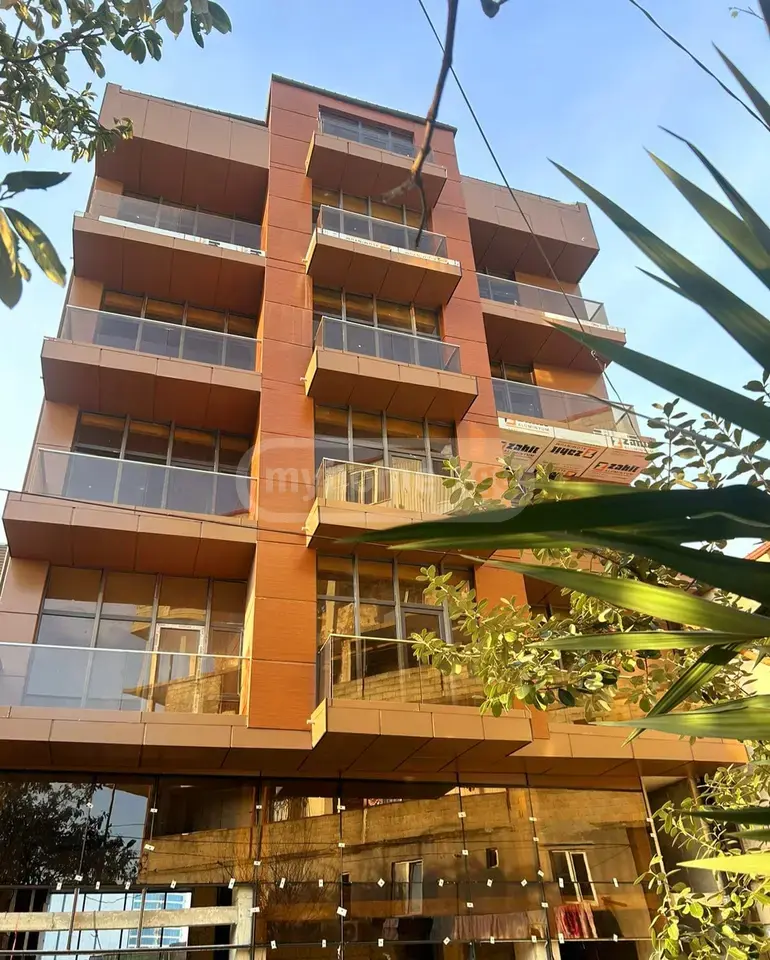 For Sale 10+ Room Sastumro In Batumi, 1 of 10