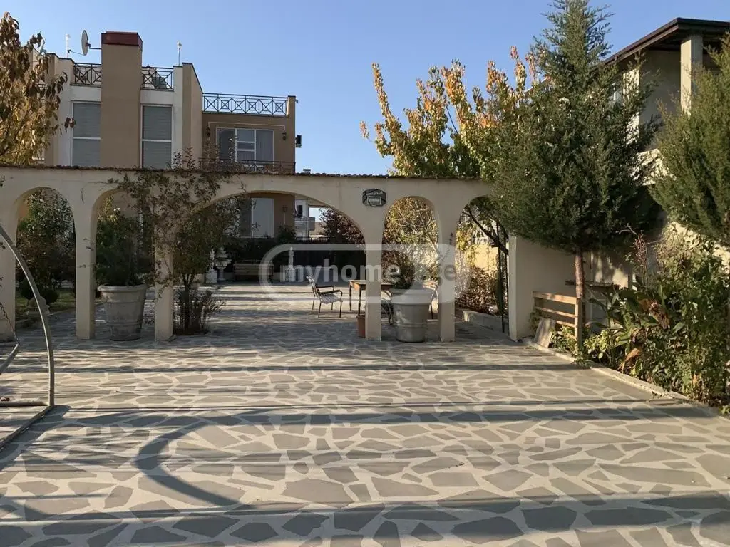 For Rent 10+ Room Sastumro Nadzaladevshi, 10 of 11