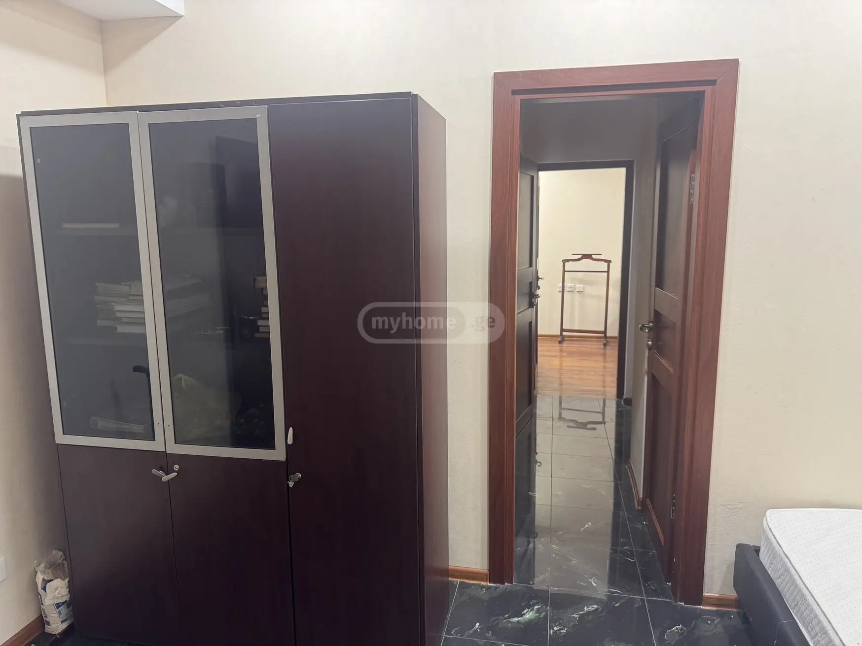 For Rent 3 Room Apartment, 7 of 12