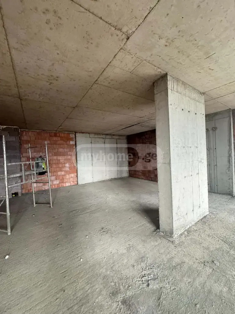 For Sale 3 Room Apartment view 1