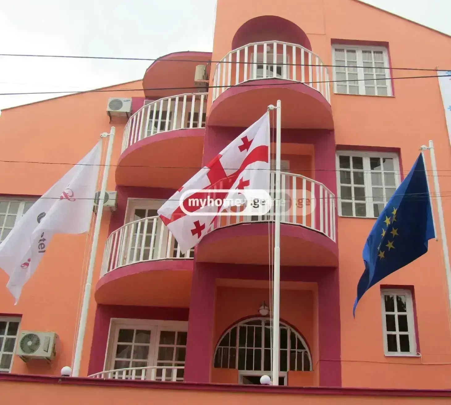 For Sale 10+ Room Sastumro In Saburtalo, 1 of 5