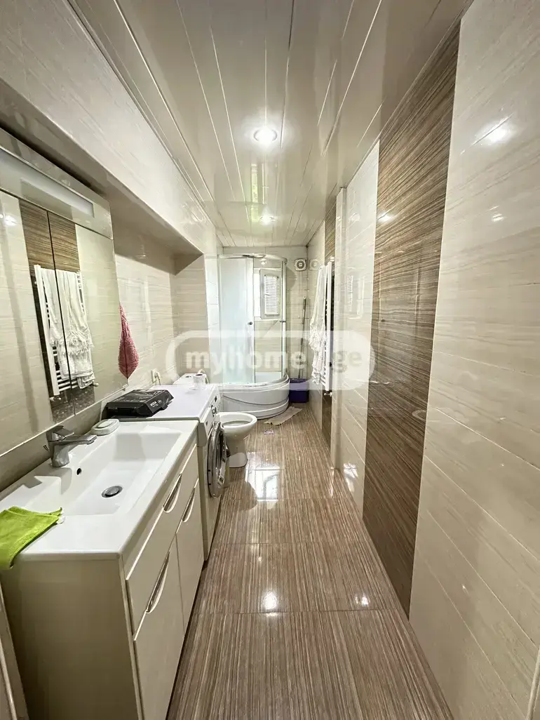 For Sale 5 Room Apartment Kutaisshi view 7