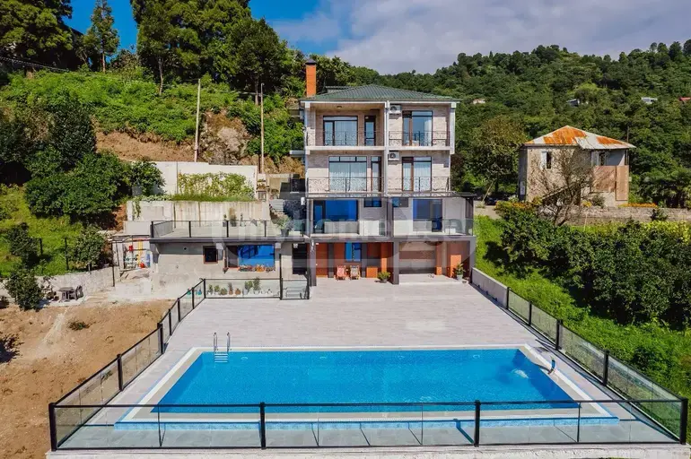 For Sale 10+ Room Private House In Batumi view 13