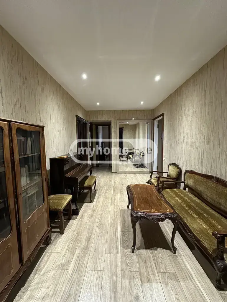 For Sale 5 Room Apartment Kutaisshi view 6