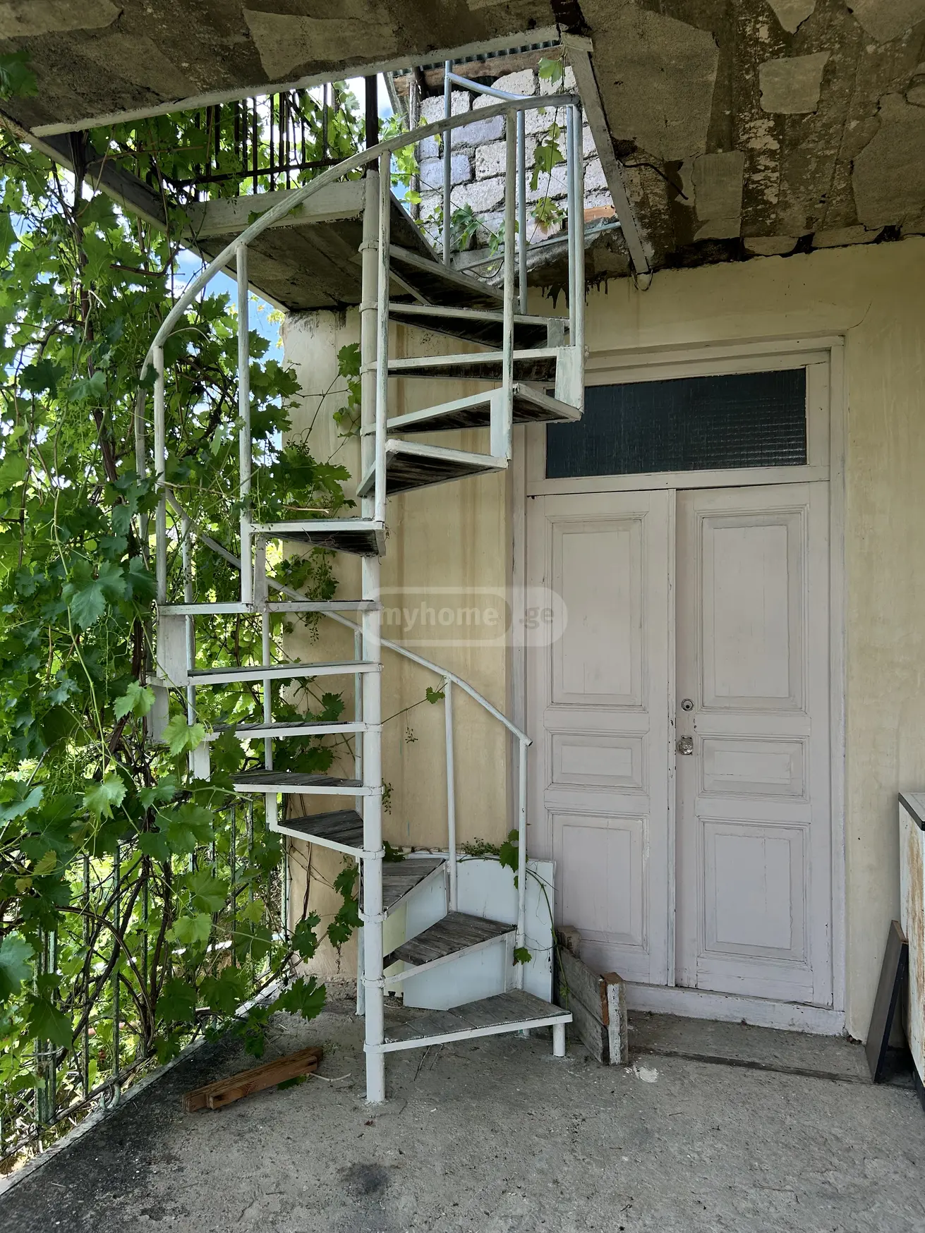 For Sale 4 Room Country House Tetritsqaroshi view 2