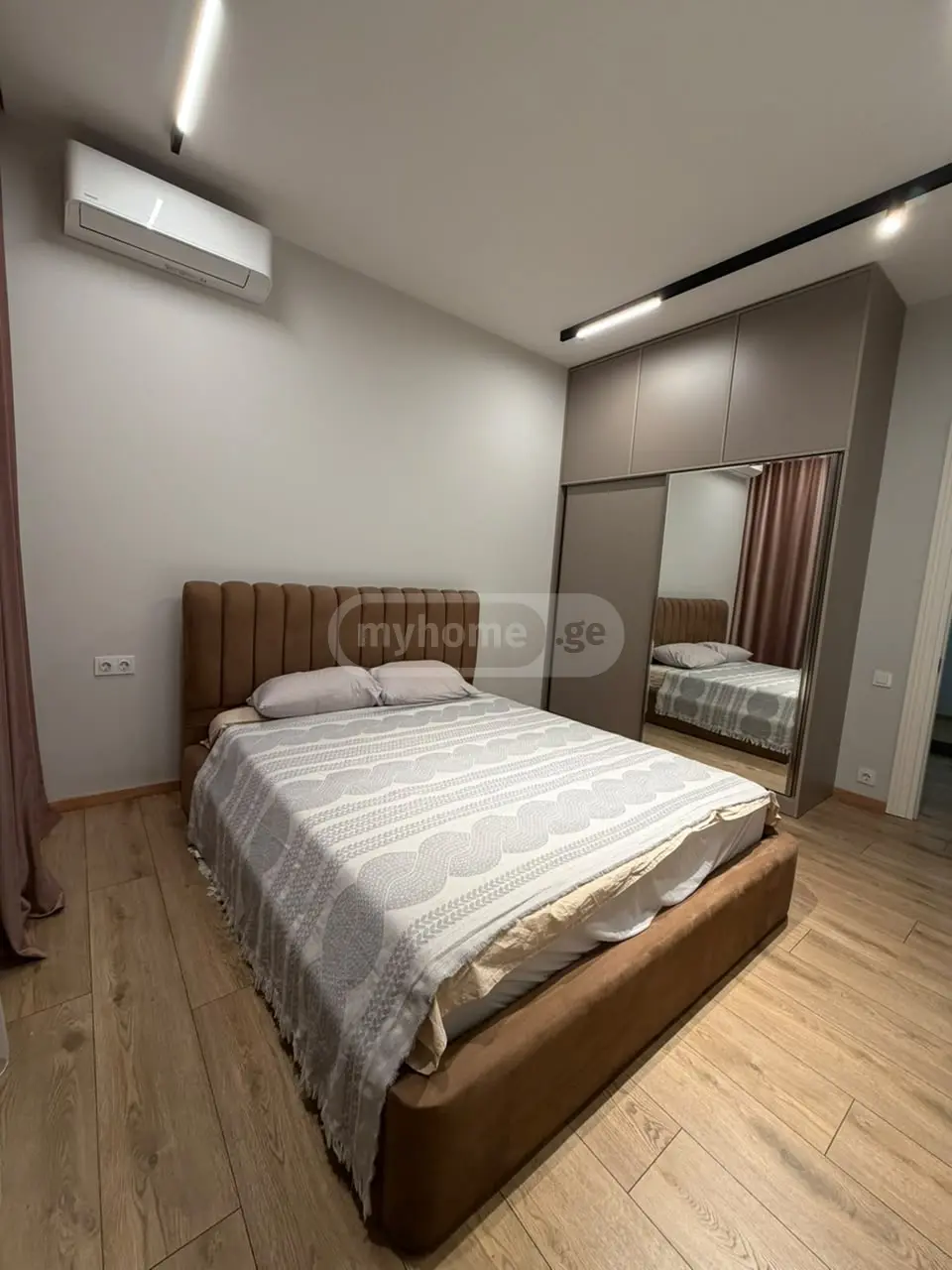 For Rent 3 Room Apartment, 8 of 9
