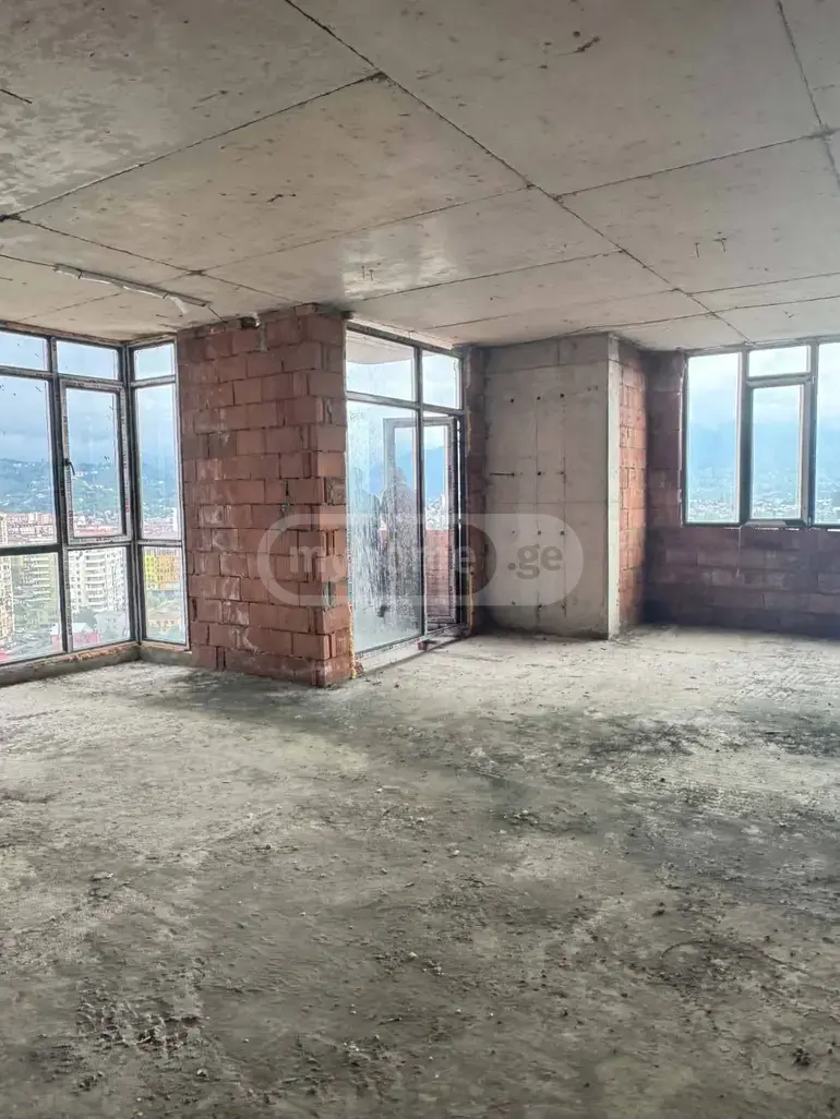 For Sale 3 Room Apartment view 3