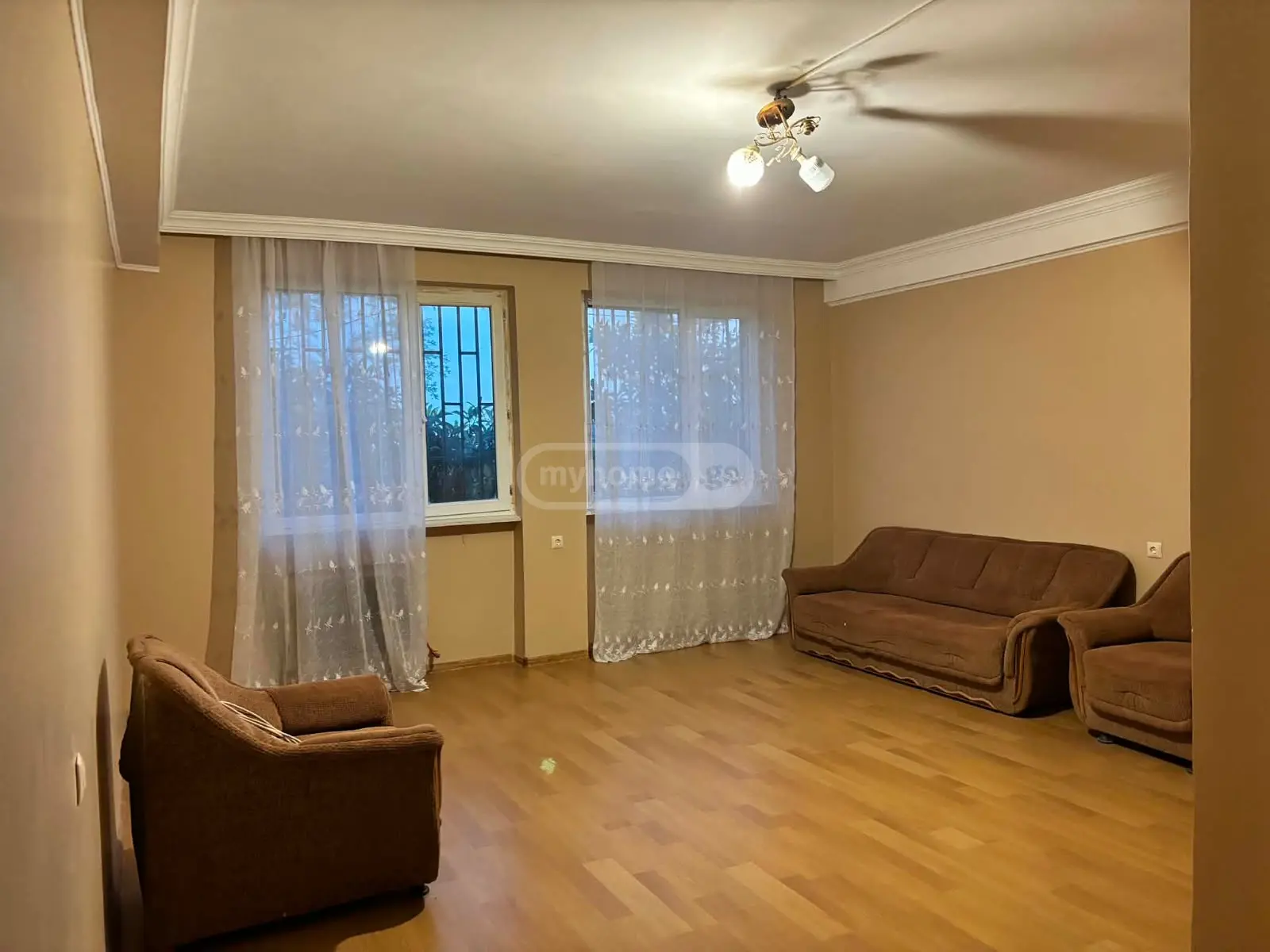 For Sale 3 Room Apartment view 2