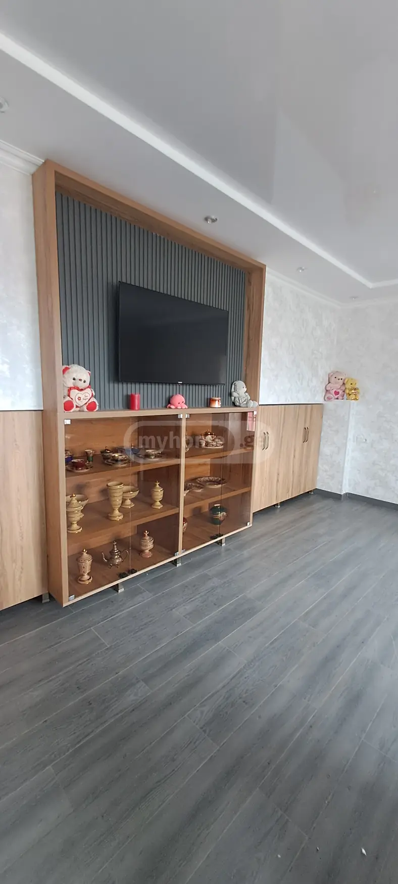 For Rent 3 Room Apartment view 2