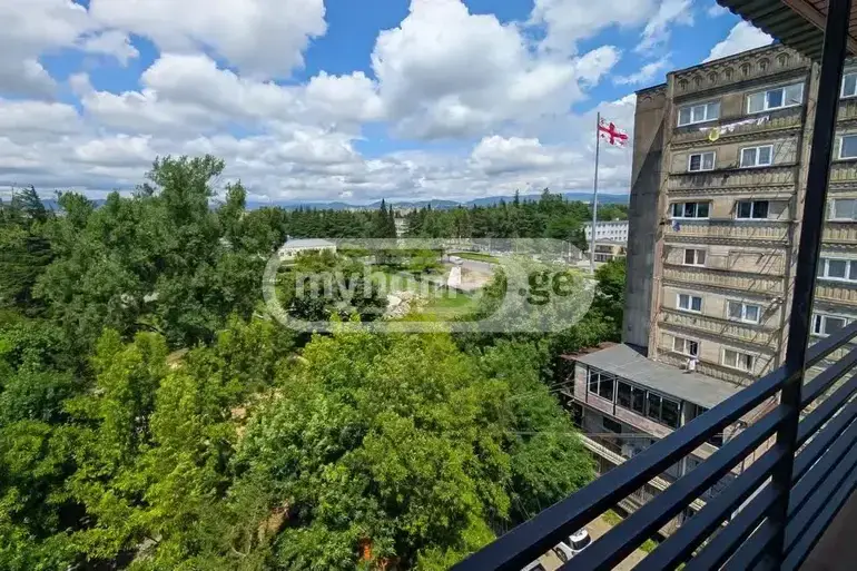 For Sale 4 Room Apartment Kutaisshi view 6