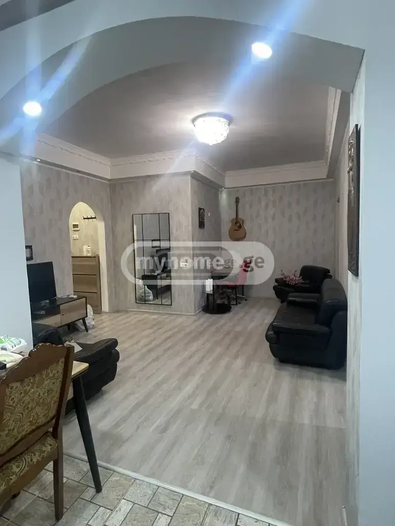 For Sale 3 Room Apartment Kutaisshi view 4