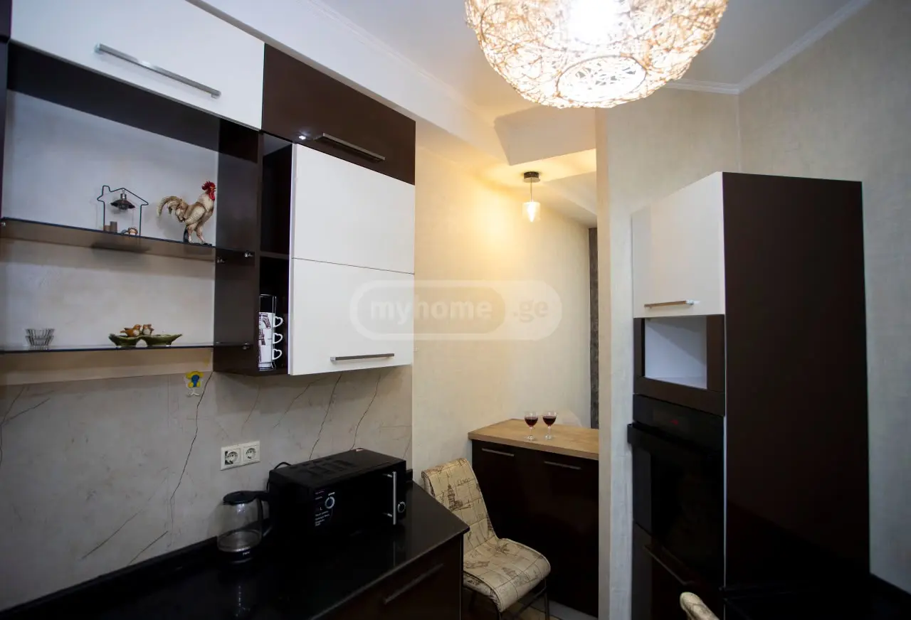 For Rent 4 Room Apartment, 4 of 12